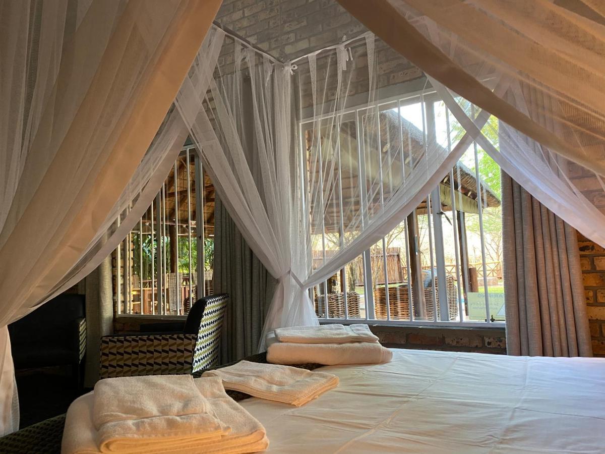 Genet House Holiday Home Marloth Park Eksteriør bilde