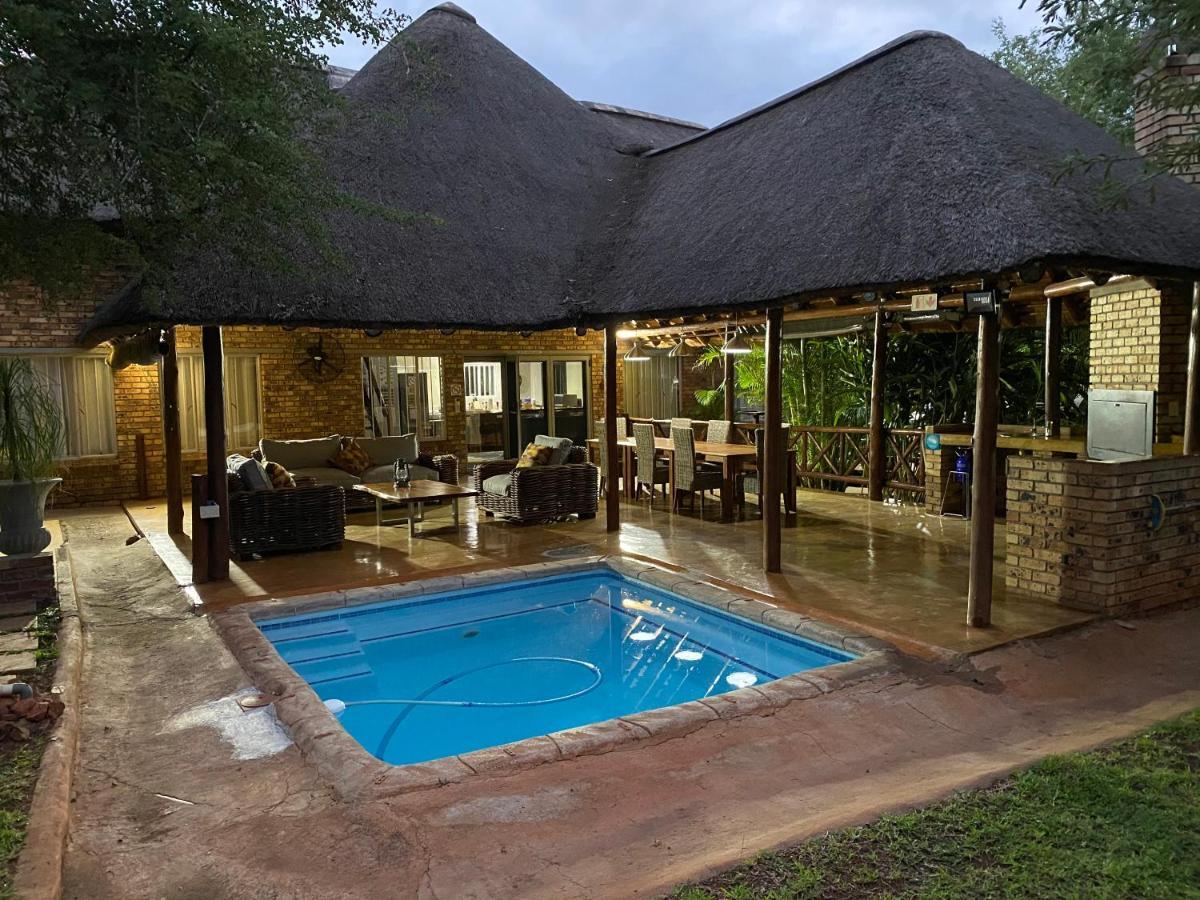 Genet House Holiday Home Marloth Park Eksteriør bilde